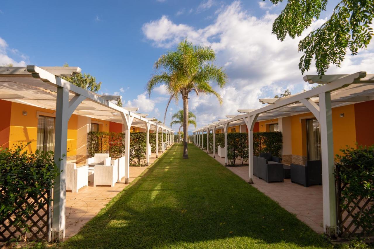 Hotel Baia Di Trainiti Vibo Valentia Esterno foto