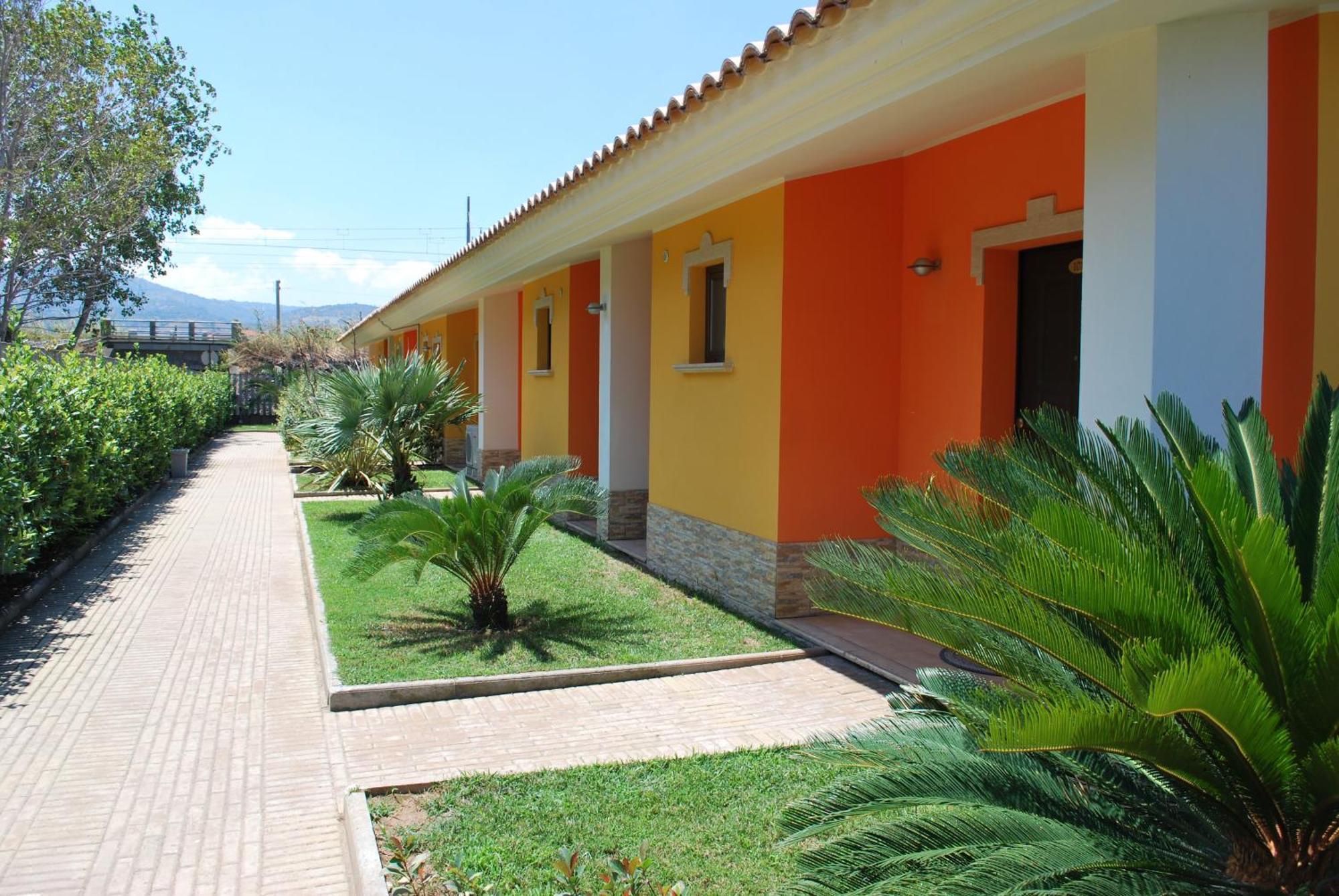 Hotel Baia Di Trainiti Vibo Valentia Esterno foto