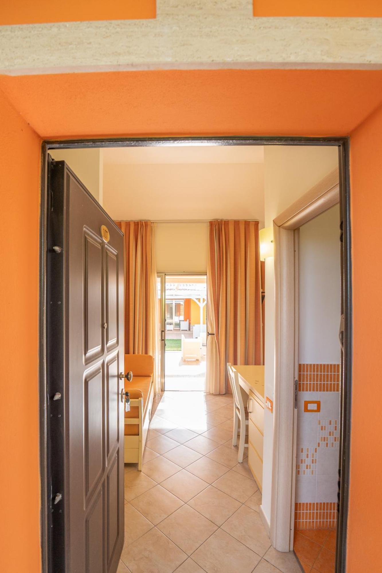 Hotel Baia Di Trainiti Vibo Valentia Esterno foto