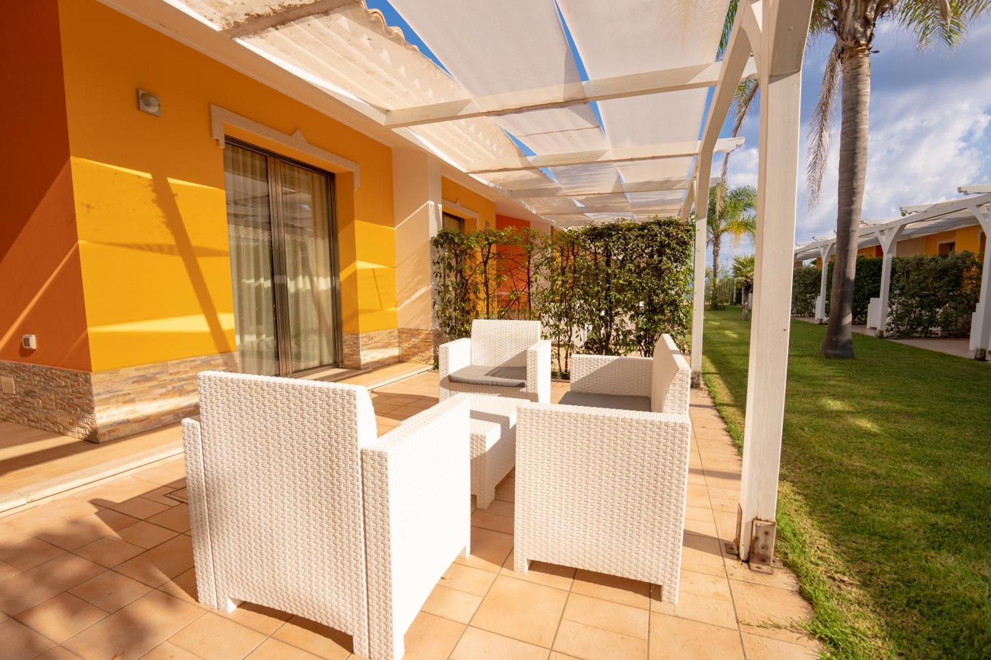 Hotel Baia Di Trainiti Vibo Valentia Esterno foto