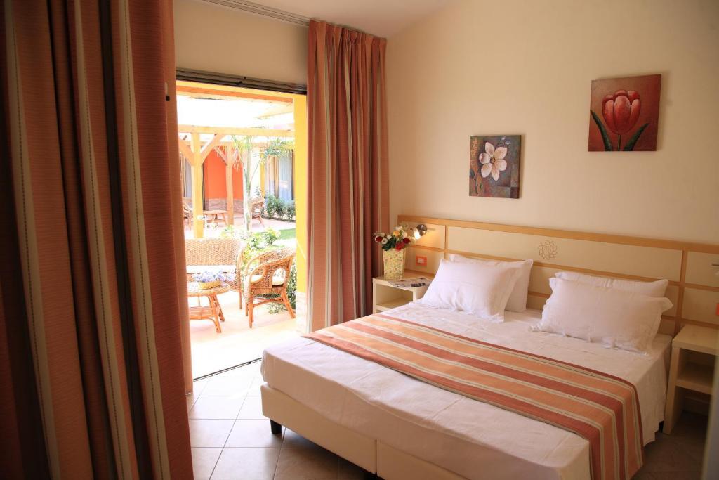 Hotel Baia Di Trainiti Vibo Valentia Camera foto