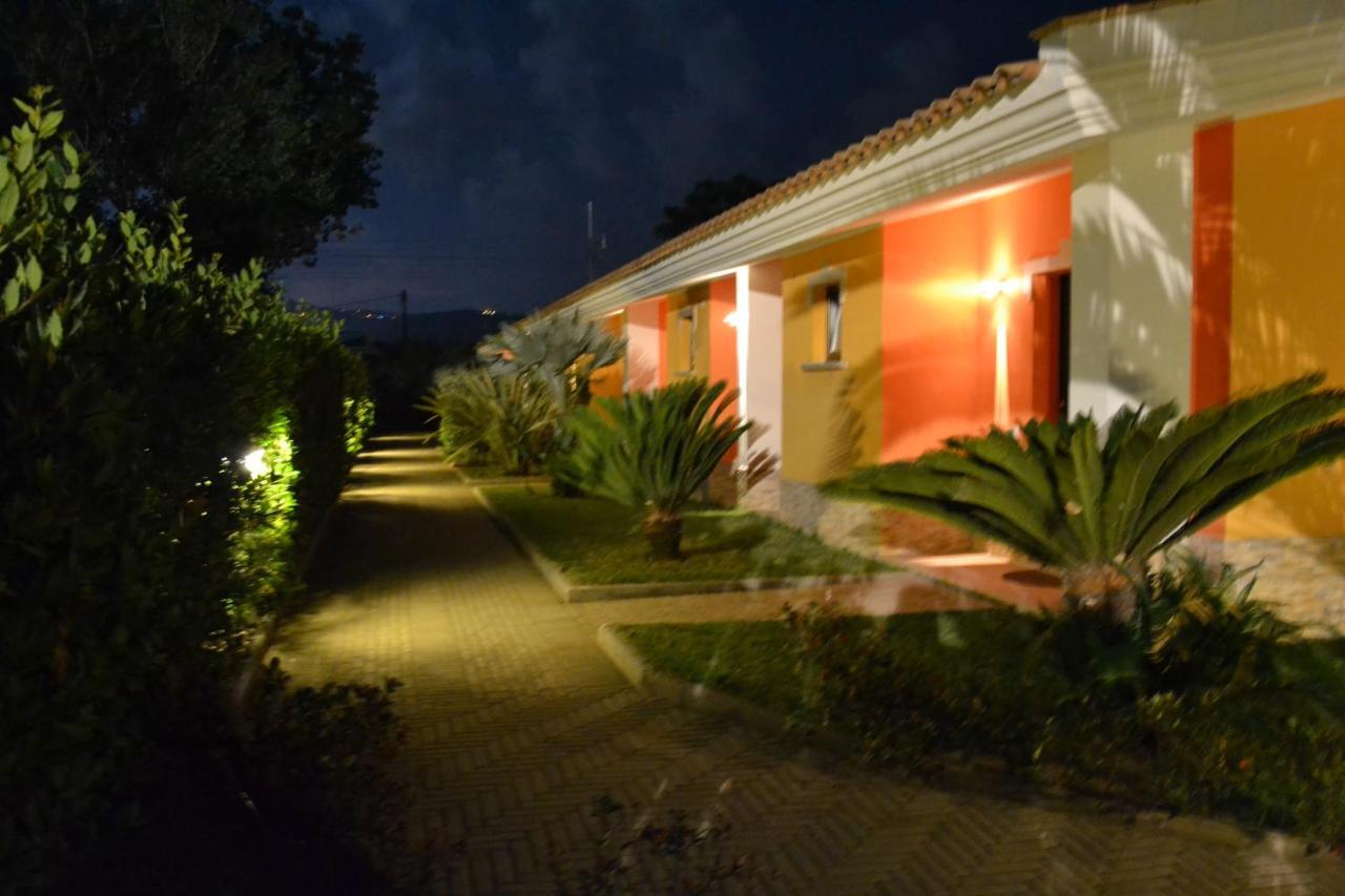 Hotel Baia Di Trainiti Vibo Valentia Esterno foto